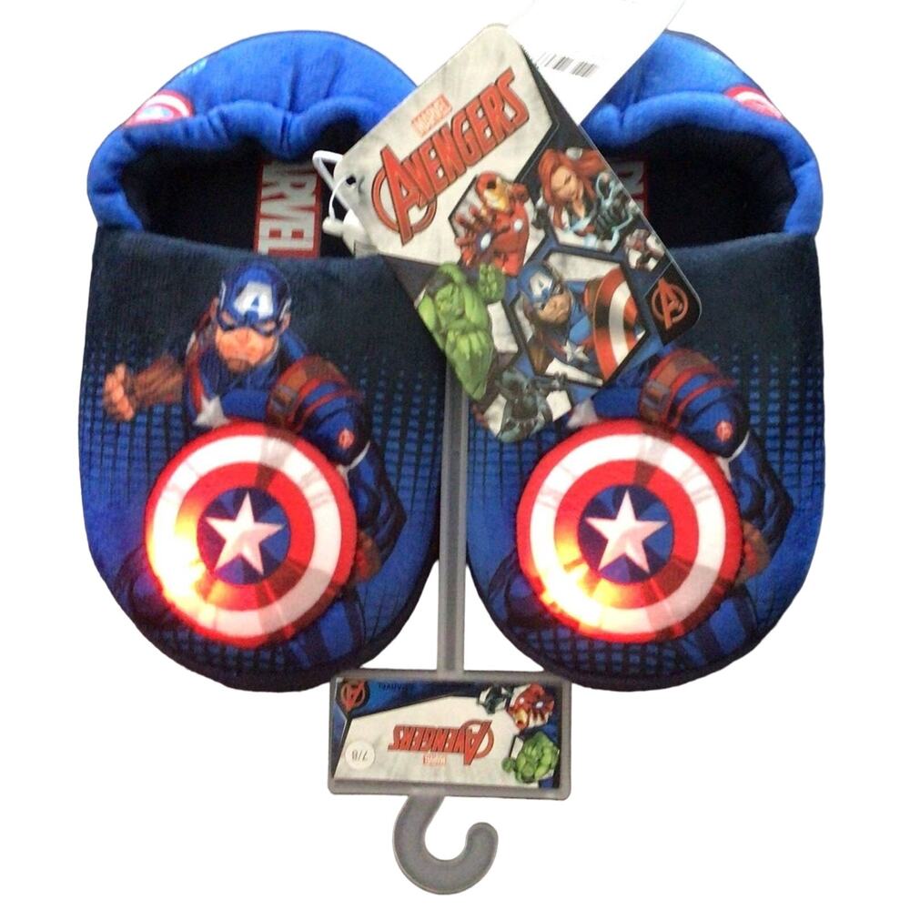 NEW Toddler Boys Size 7/8 Marvel Avengers LIGHT UP SLIPPERS Captain America